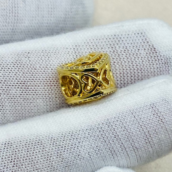 EUC Pandora 769270C01 14k Gold-Plated Sparkling Entwined Hearts Charm w/ CZs - Picture 9 of 11